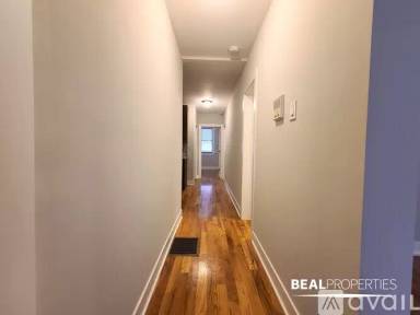 Main picture of 627 W Oakdale Ave