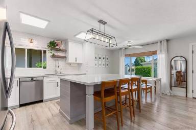Main picture of 968 La Fiesta Way