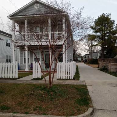 Main picture of 615 Campbell St
