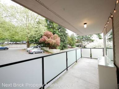 Main picture of 321 Bellevue Way SE