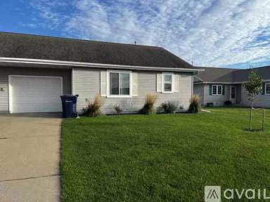 Main picture of 2550 Greenwood Dr