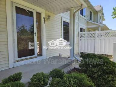 Main picture of 1400 S 52nd St