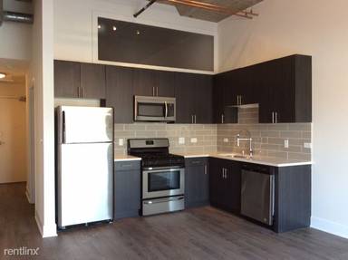 Main picture of 2036 S Michigan Ave