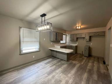 Main picture of 5631 W Silver Spring Dr