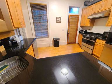 Main picture of 34 Hanson St