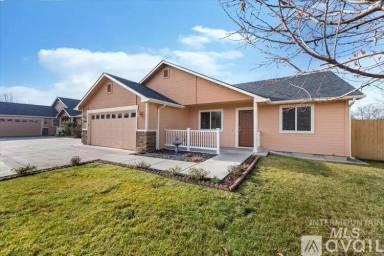 Main picture of 3889 N Maple Grove Rd
