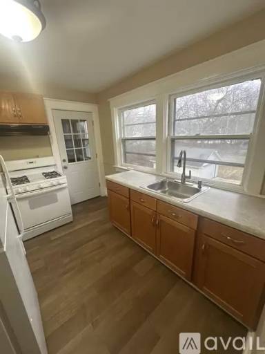 Main picture of 226 Oakwood Ave