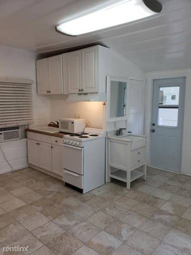 Main picture of 305 S Norton Ave
