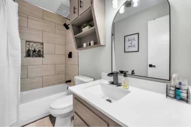 Main picture of 4805 Rainbow Cir