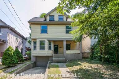 Main picture of 2528 Ravine St