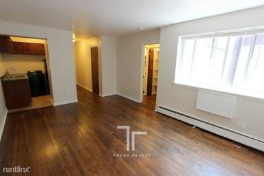 Main picture of 1040 W Hollywood Ave Apartments