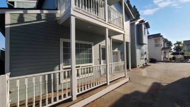 Main picture of 607 Shadow Way