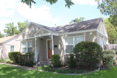 Main picture of 3241 Sandage Ave