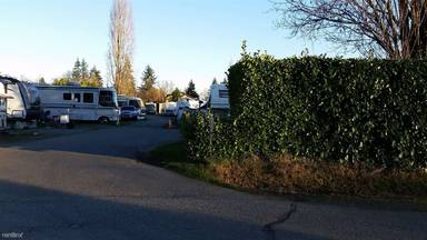 Main picture of Suburban Villa Park Mobile Home