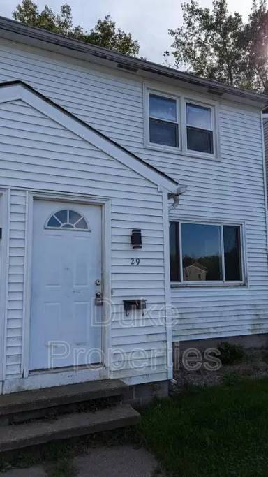 Main picture of 15 Rotterdam Rd