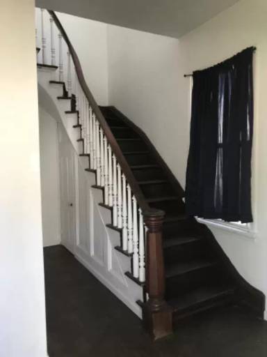 Main picture of 400 W McNeal St