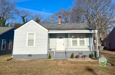 Main picture of 305 Perry Rd