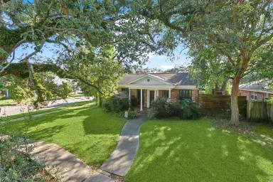 Main picture of 5427 Charlotte Dr