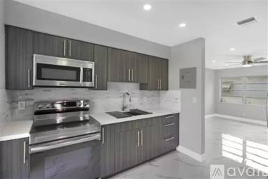 Main picture of 2225 Taft St