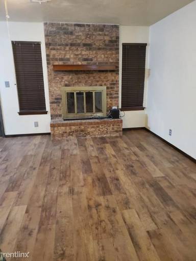 Main picture of 507 W Dowden Dr