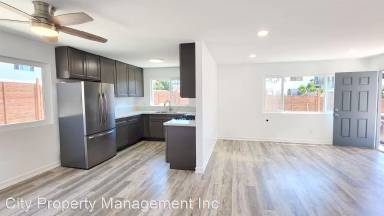 Main picture of 3802 3804 52 St