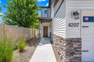 Main picture of 4207 E Esperanto St