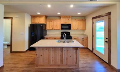 Main picture of 2755 Fen Way