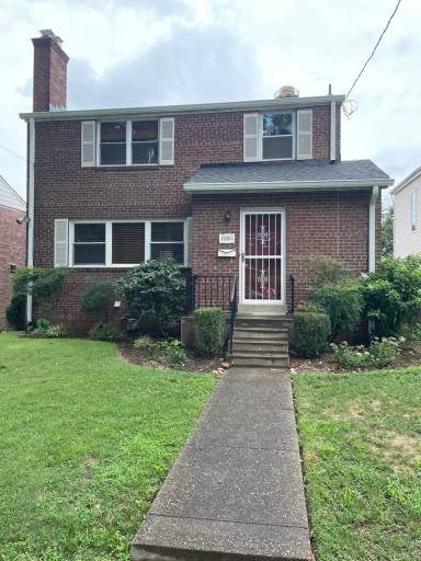 Main picture of 1305 Whittier Pl NW