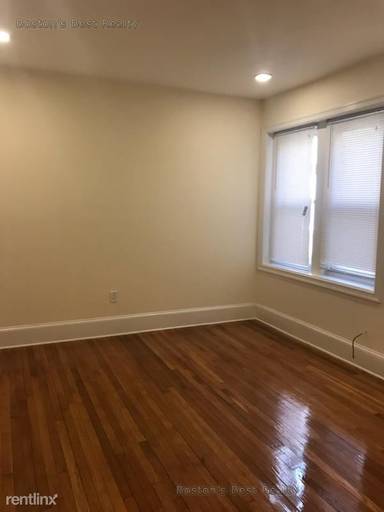 Main picture of 11 Englewood Ave