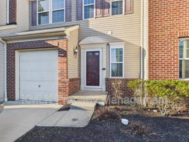 Main picture of 136 River Rock Way