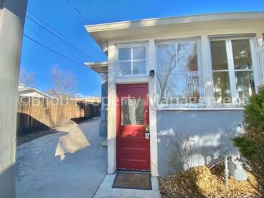 Main picture of 311 E Del Norte St