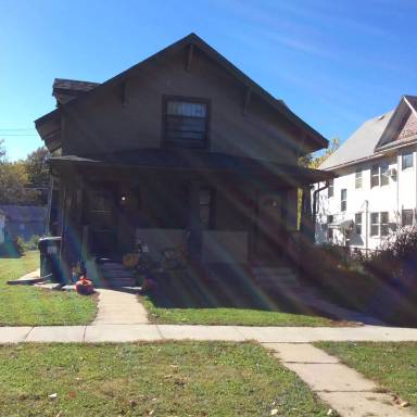 Main picture of 1237 Peach St