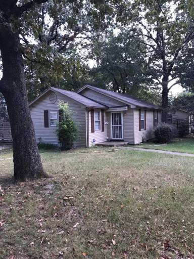 Main picture of 901 S Harrison St