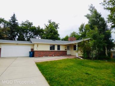 Main picture of 13435 W Center Dr