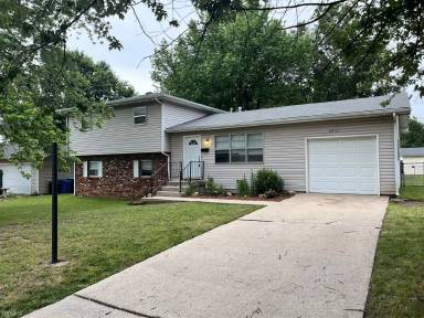 Main picture of 2825 S Park Ave