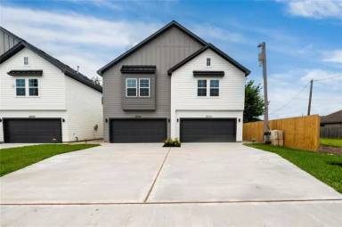 Main picture of 8122 Corinth St