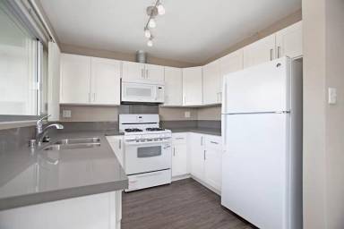 Main picture of 6245 Stanley Ave