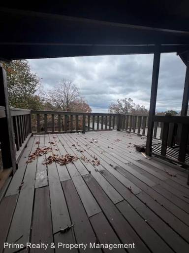 Main picture of 502 Mimi Ln