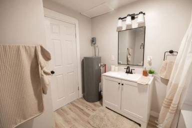 Main picture of 2410 Central Ave