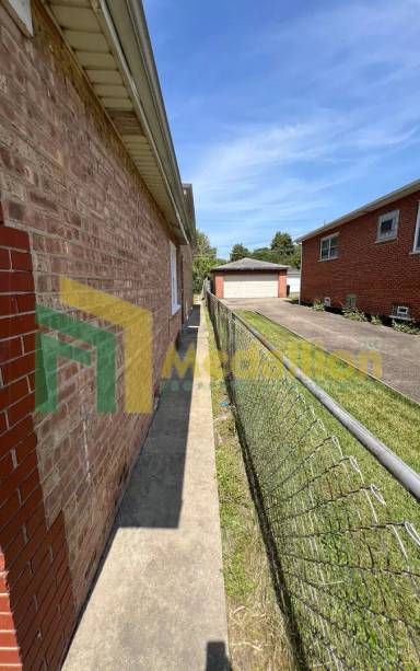 Main picture of 1414 W 109th Pl