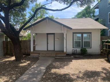 Main picture of 405 E 30th St