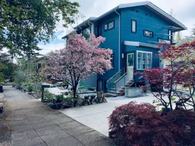 Main picture of 4033 Eastern Ave N