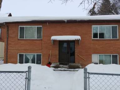 Main picture of 1005 5th Ave N