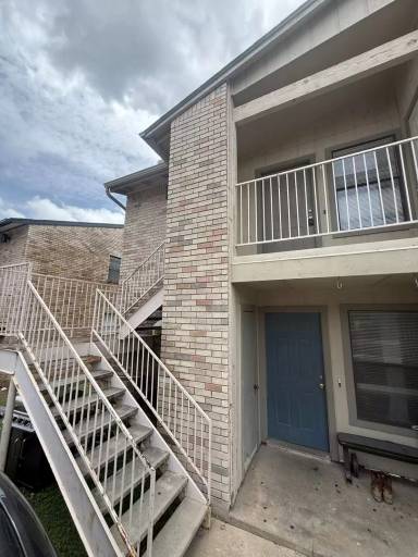 Main picture of 5501 Rose Hill Cir