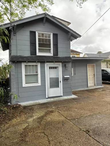 Main picture of 2738 Riverside Ave
