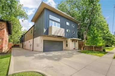 Main picture of 5841 Oram St