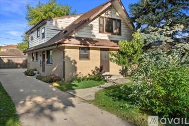 Main picture of 2773 S 58th St