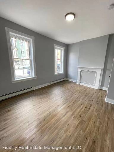 Main picture of 48 Liberty St