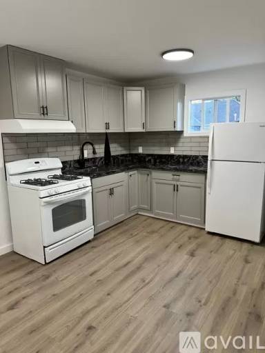 Main picture of 944 Macinaw Rd