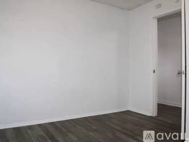 Main picture of 1015 W 13th St